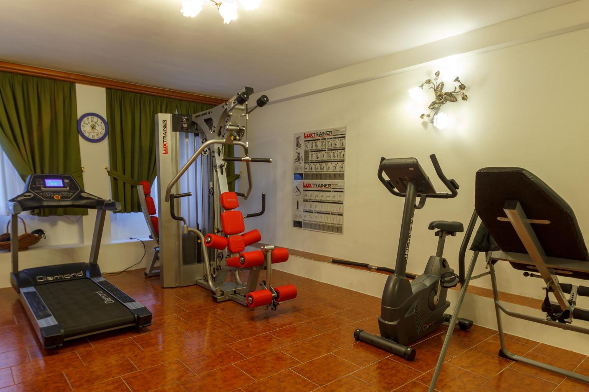 Residence Hotel Santa Maria Piscina E Wellness Peio Fonti Kültér fotó